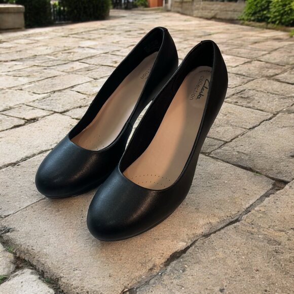 Clarks Shoes - Clarks Black Pumps Comfy Dress Shoes Sz 10 Women's Classic Office Elegant Formal